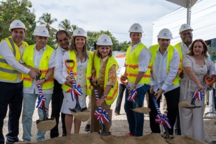 Inician construcción de Unidad Traumatológica del Hospital Luis Bogaert en Valverde