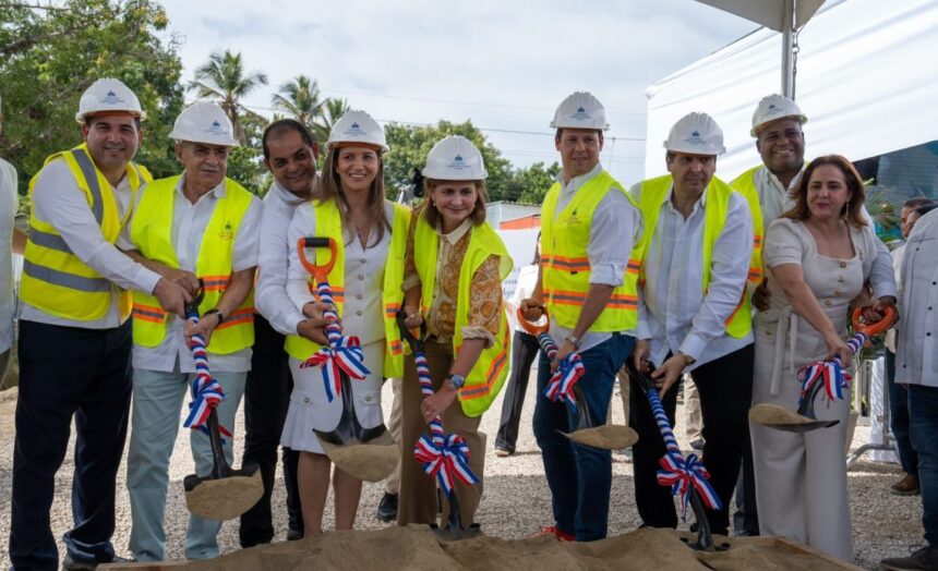 Inician construcción de Unidad Traumatológica del Hospital Luis Bogaert en Valverde