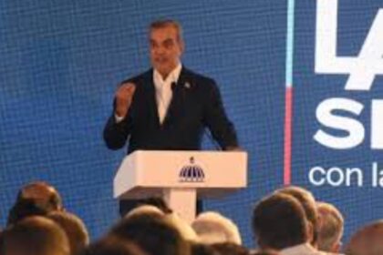 Abinader a favor de que se revisen propuestas de la reforma fiscal; asegura gobierno cederá en lo que haya que ceder