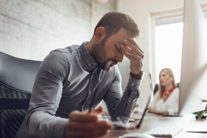 RD entre los países con más trabajadores tristes y estresados de América Latina