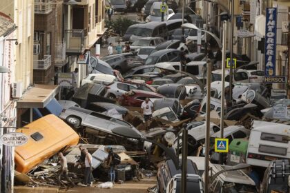 Fuera de Serie : La cifra de muertos en Valencia sube a 92 y ya son 95 los fallecidos en toda España