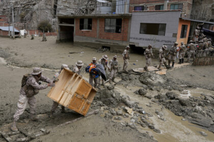 Una niña desaparecida y viviendas inundadas por fuertes lluvias en Bolivia (VIDEOS)