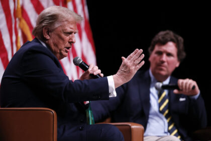Tucker Carlson: Las élites de Washington quieren detener a Trump desatando una guerra mundial