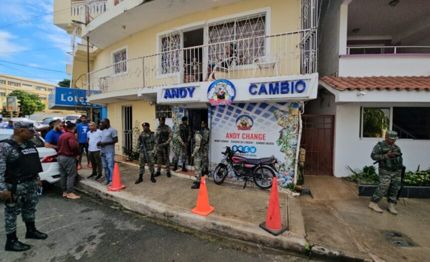 Hombres armados asaltan una casa de cambio en Samaná; PN investiga