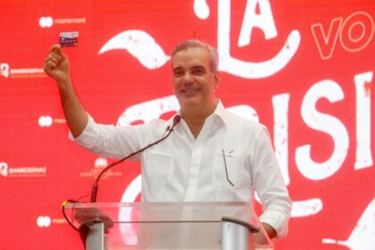 Presidente Abinader proclama “Ya llegó la Brisita, ya llegó la Navidad a RD “