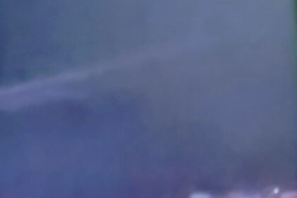Un avión ruso se incendia en un aeropuerto de Turquía (VIDEOS)