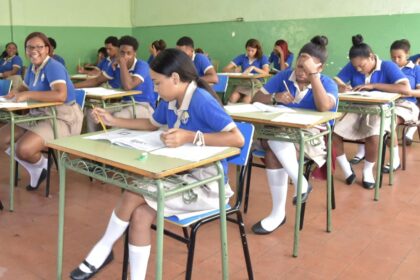 Minerd: Solo el 48% de los estudiantes pasaron las pruebas nacionales este año