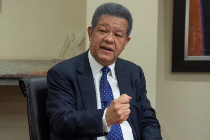 Leonel Fernández cuestiona transparencia en distribución de Bonos Navideños por el Gobierno