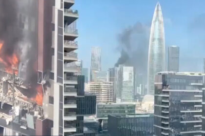 Una potente explosión ocurre en un rascacielos de China (VIDEOS)