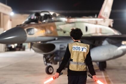 Israel destruye la defensa antiaérea de Siria, ¿ahora mira a Irán?