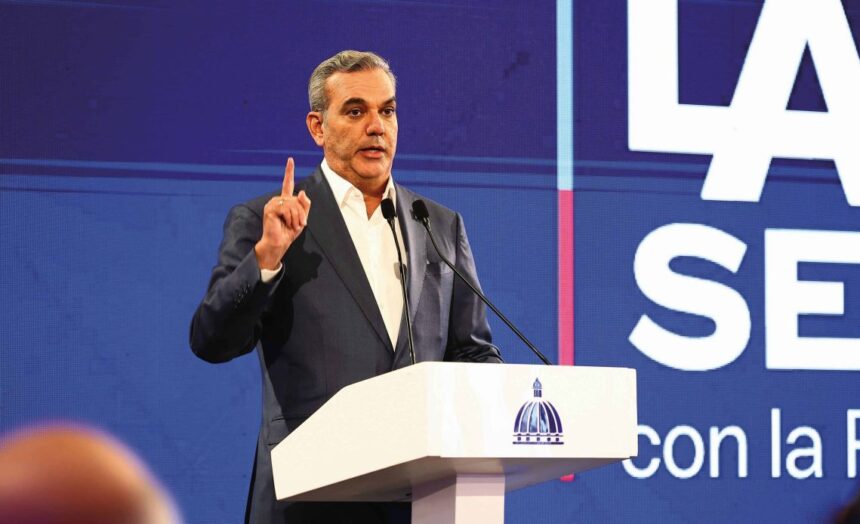 Abinader presenta la Ciudad Judicial en SDO