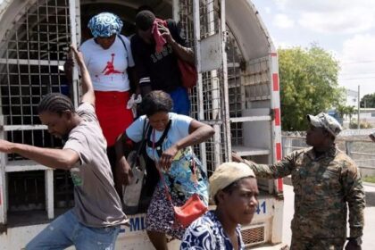 Migración y Ejército intervienen sector donde se registraron conflictos entre haitianos indocumentados