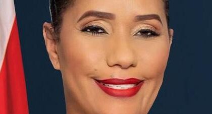 Fuera de Serie : Ministra de Educación de Trinidad y Tobago y sus dos hijos fallecieron en un incendio