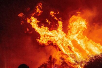 Fuera de Serie : Aumentan a 13 los muertos por los incendios en California