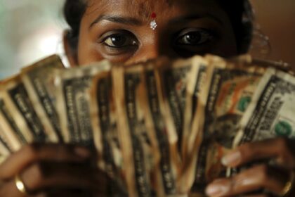 Fuera de Serie : Mujer obliga a su esposo a vender un riñón y termina escapando con el dinero y un amante
