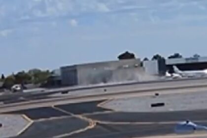 Fuera de Series: Un muerto y varios heridos en choque de dos aviones en un aeropuerto de EE.UU. (VIDEOS)