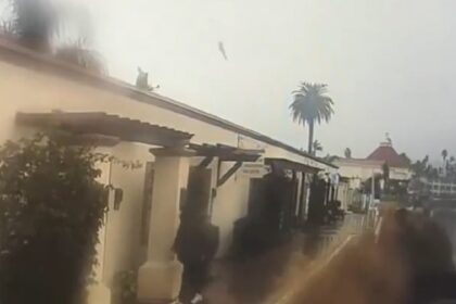 Avión militar estadounidense se estrella en California (VIDEOS, FOTOS)