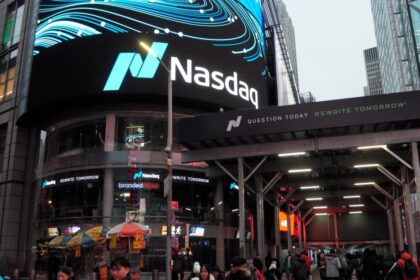 Wall Street se desploma ante el miedo a una recesión en EE.UU.