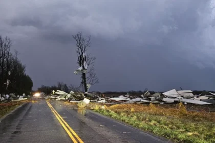 Fuera de Serie : Al menos 16 muertos en Estados Unidos por tormentas registradas luego de múltiples tornados