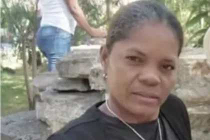 Fuera de Serie :Capitán retirado de la Armada asesina esposa, hijo y nuera; hiere otro hijo y se suicida