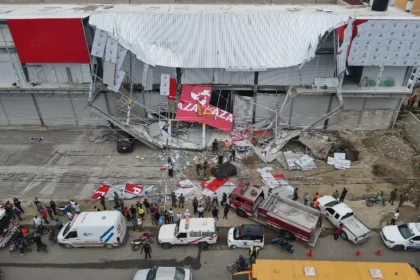 COE eleva a 58 el número de muertos por colapso de techo en Jet Set