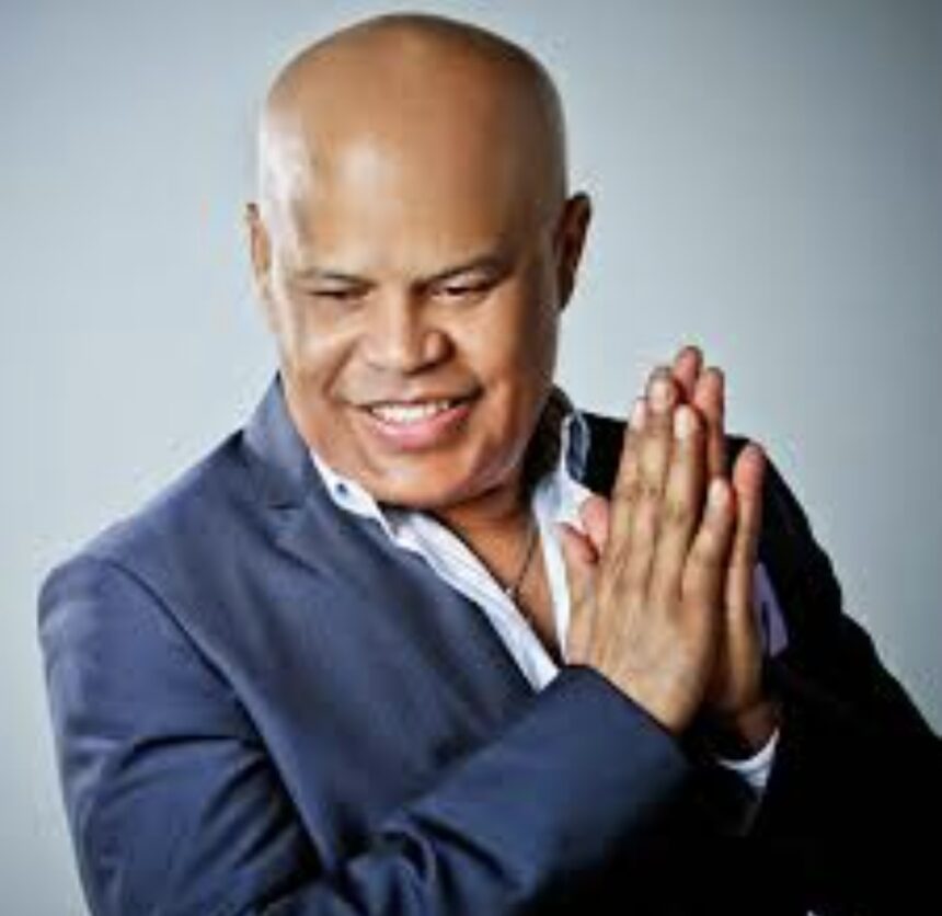 Familia de Rubby Pérez confirma que cantante sigue en los escombros