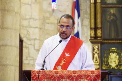 “La violencia nos ha robado la paz”: diácono Luis Sandy Cabrera durante el Sermón de las Siete Palabras