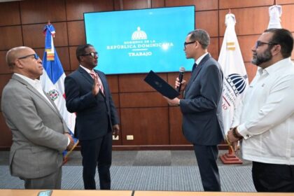 Juramentan a Agustín Burgos como nuevo director ejecutivo del IDOPPRIL