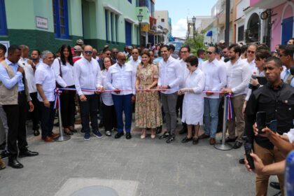 La vice Peña inaugura obras de revalorización en el Centro Histórico de Santiago