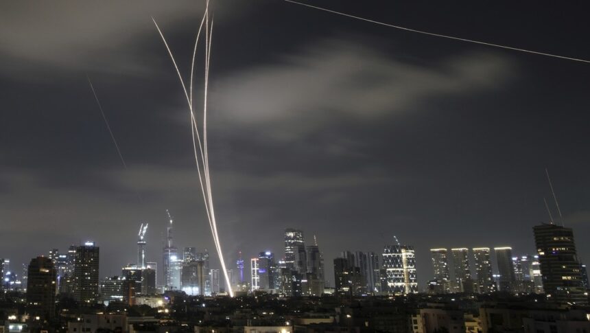 "Las puertas del infierno se abrirán sobre ti": la advertencia de Irán a Israel en la operación 'Promesa Verdadera 3'
