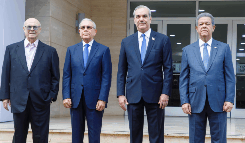Abinader se reunirá con Danilo Medina en la Casa Presidencial del PLD para tratar crisis haitiana