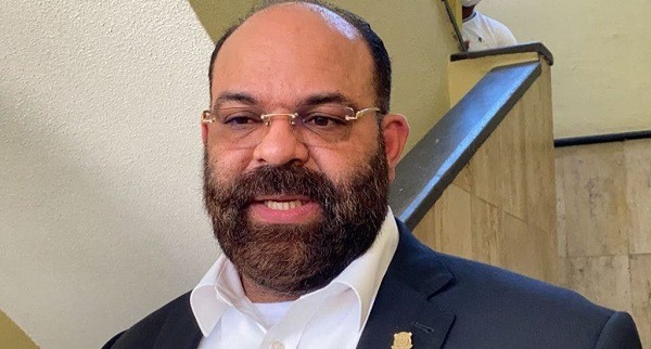 Portes ante coerción a Espaillat: “El MP siempre comienza mal y termina mal”