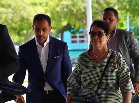 Garantía económica, impedimento de salida y presentación periódica a hermanos Espaillat