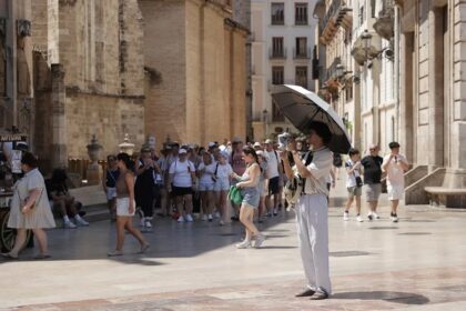 El calor no da tregua y mantiene en alerta a toda España por máximas de hasta 42 grados
