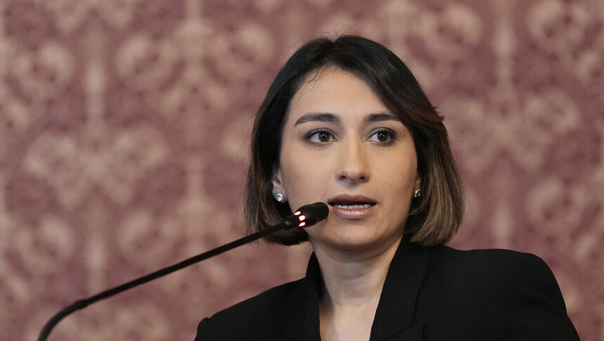 Renuncia la canciller de Colombia