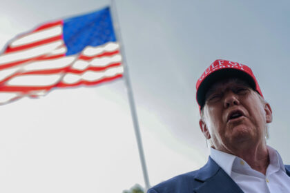 Trump anuncia un arancel adicional para los países que apoyan a los BRICS