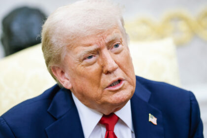 Trump promete imponer aranceles del 100 % a Rusia si no hay un acuerdo de paz