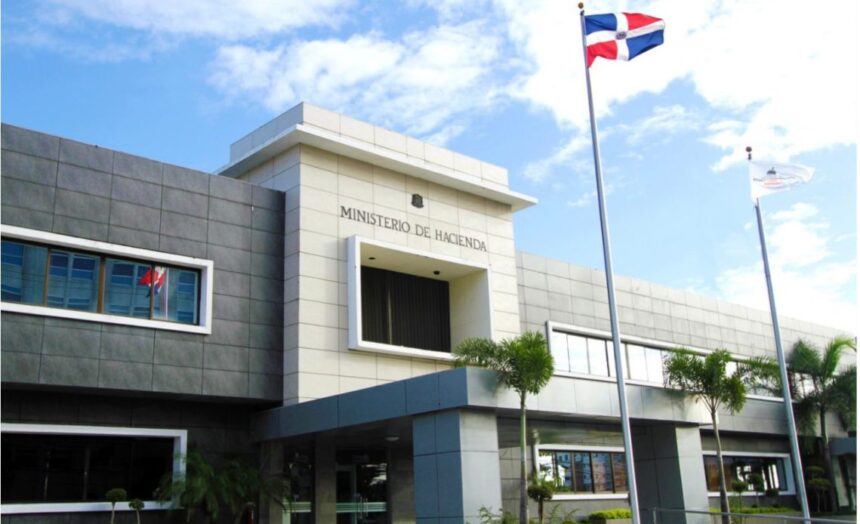 Abinader designa equipo del nuevo Ministerio de Hacienda y Economía