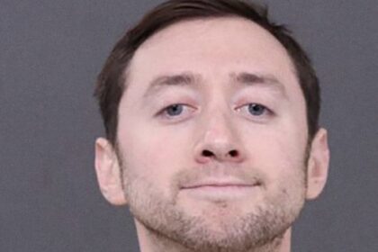 Fuera de Serie : El caso de Justin Mohn, el hombre que decapitó a su padre y exhibió su cabeza en un video de Youtube