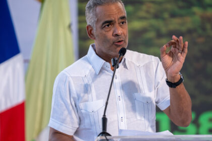 Ministro Joel Santos destaca importancia de la línea de transmisión 138 kV en el Cruce de Ocoa–Ocoa