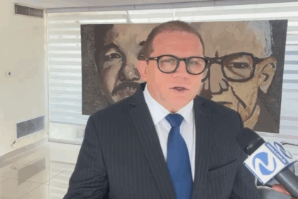 Rafael Castillo es reelecto vocero de los diputados de la Fuerza del Pueblo