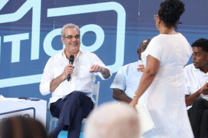 “El Gobierno Contigo” impacta a más de 16,000 personas, en una jornada encabezada por el presidente Luis Abinader, en el municipio de Guerra