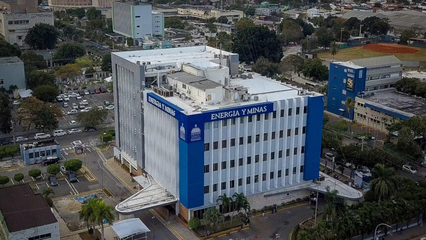 Energía y Minas: Récord de demanda eléctrica nocturna fue de 3,950 MW este martes