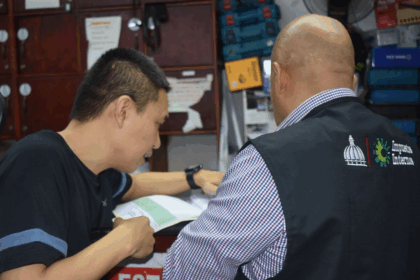 DGII efectúa operativos fiscales a comercios nacionales y de chinos por presunta evasión