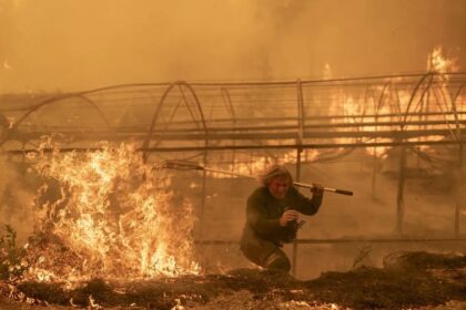 Última hora de los incendios: 31.000 evacuados y una histórica ayuda internacional