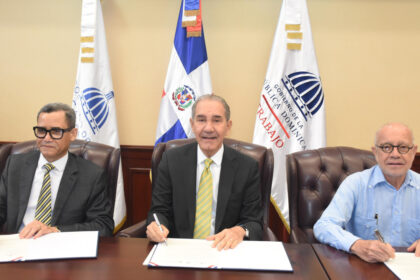 Gobierno y sector privado acuerdan capacitar y crear empleos dignos en región Este en favor del turismo
