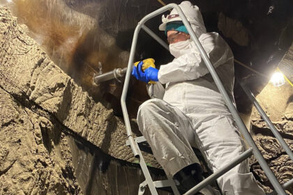 Científicos 'despiertan' organismos atrapados en el hielo durante 40.000 años