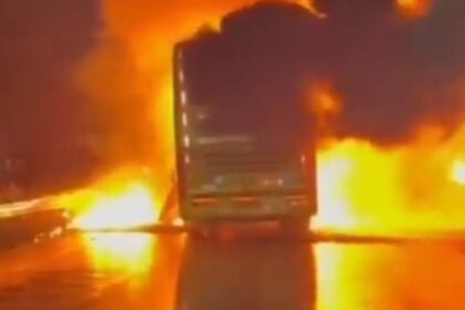 Fuera de Serie : 20 personas quemadas vivas en un accidente de autobús en la India (VIDEOS, FOTO)
