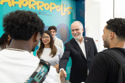 Superintendencia de Bancos promueve la educación financiera en la Feria Internacional del Libro