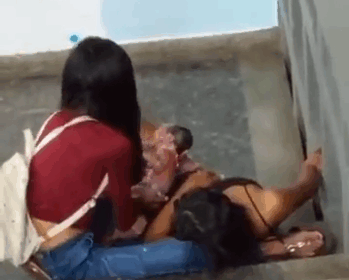 Fuera de Serie: En el piso y sin atención: el parto que desnuda la crisis hospitalaria en Venezuela